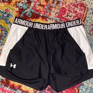UNDERARMOUR SHORTS